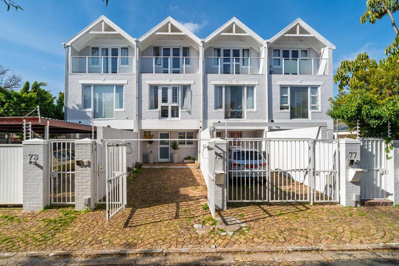 3 Bedroom Property for Sale in Harfield Village Western Cape